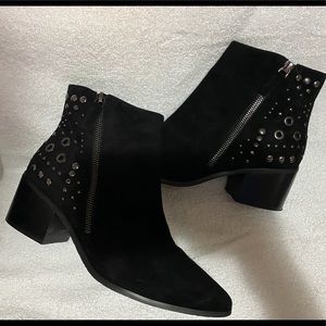 Tahari boot